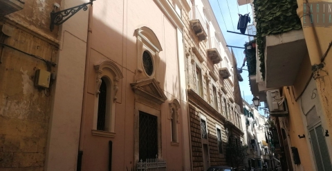 Bari, in vendita Palazzo Diana e la chiesa di San Bartolomeo: verranno trasformati in b&b